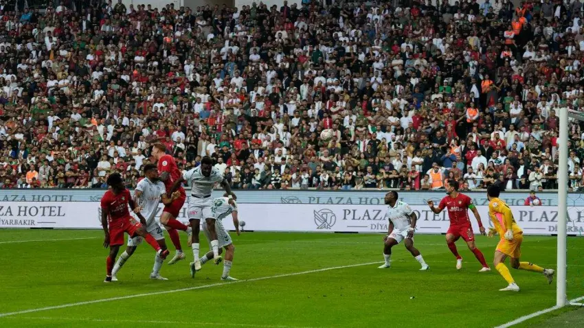 Amedspor son dakikada güldü: Konyaspor'u tek golle devirdi! - Fotoğraf 2