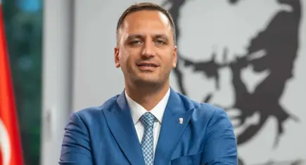Ege Üniversitesi'nde gece yarısı köpek operasyonu: Ömer Eşki'den açıklama!