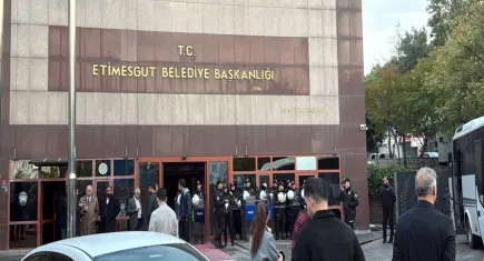 Etimesgut Belediyesi soruşturmasında 7 şüpheli hakkında tutuklama kararı verildi