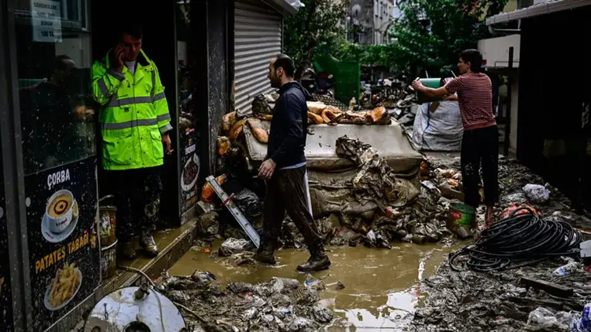 Selde evi ve aracı zarar görenler dikkat! Kasko poliçesinde bu madde yoksa ödeme alamayabilirsiniz - Fotoğraf 1