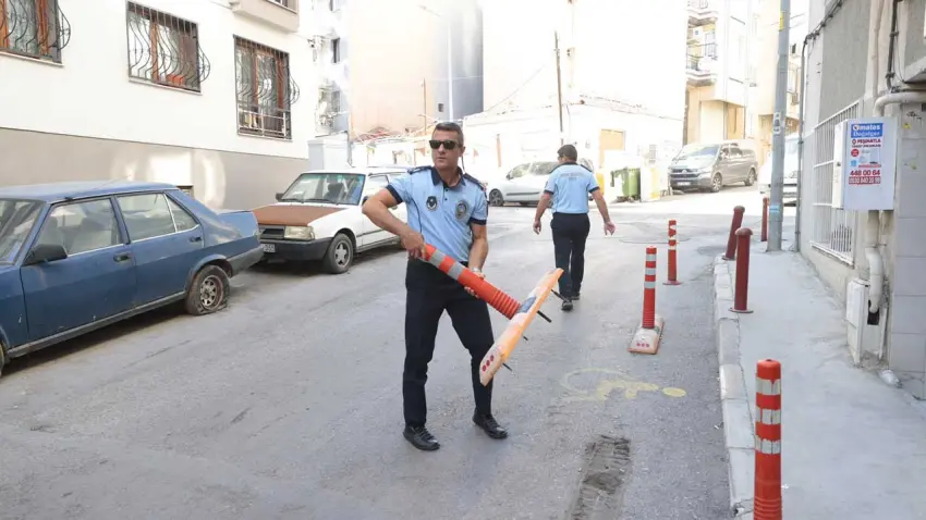 Konak’ta yol ve kaldırım işgallerine geçit yok - Fotoğraf 1