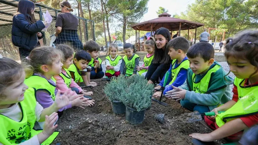 Gaziemir’de Ekolojik Ev açıldı: Çocuklar sürdürülebilir yaşamı deneyimleyecek - Fotoğraf 3