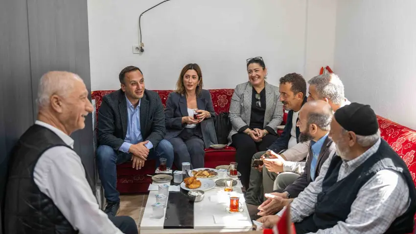 Başkan Eşki’den Bornova’da kesintisiz saha çalışması - Fotoğraf 1