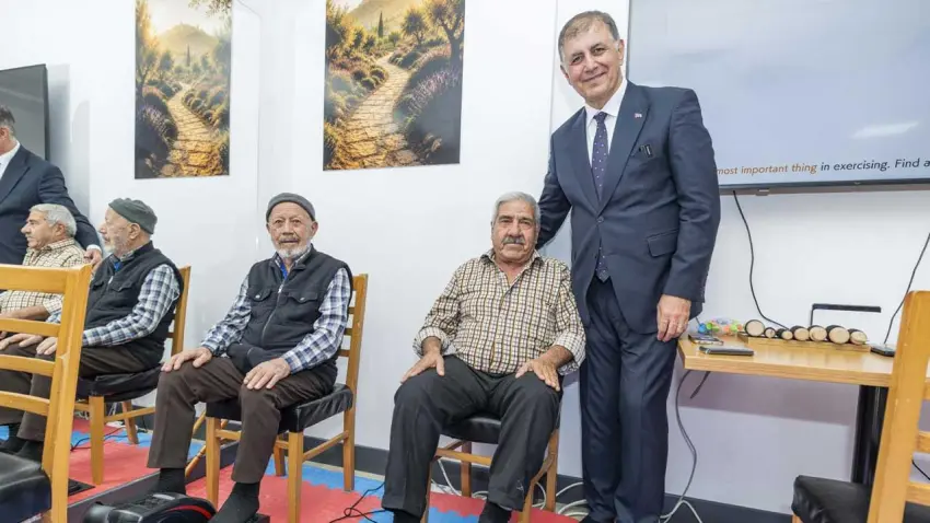 Başkan Tugay, Gaziantep’te sosyal belediyecilik hizmetlerini inceledi - Fotoğraf 2
