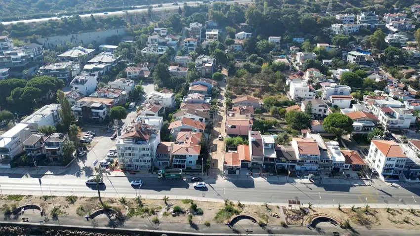Narlıdere’de asfalt seferberliği sürüyor: Hedef 5 bin 500 ton haberinin görseli