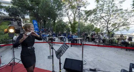 Şato Kütüphanesi’nde gençlere müzik molası