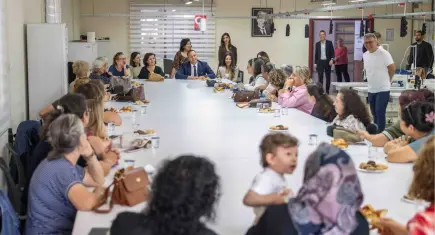 Bornova’da kadın emeği vurgusu: “Kadınların gücü kapitalizmi yenecek”
