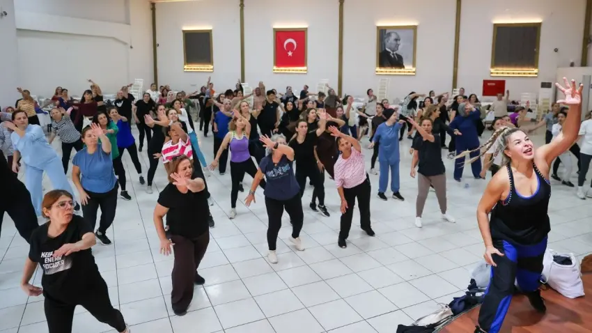 Buca’da kadınlar ücretsiz kış spor kurslarına yoğun ilgi gösterdi haberinin görseli