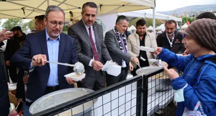İzmir’de Manisa’nın kültürü ve yöresel lezzetleri tanıtıldı