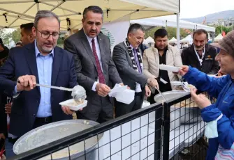 İzmir’de Manisa’nın kültürü ve yöresel lezzetleri tanıtıldı