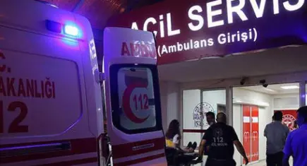 İzmir'de restoranda çıkan bıçaklı kavgada kan aktı!