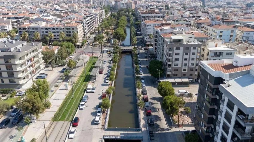 İzmir’in çevre altyapısında yeni yatırımlar: Körfez’den 1,5 milyon ton çamur çıkarıldı - Fotoğraf 1