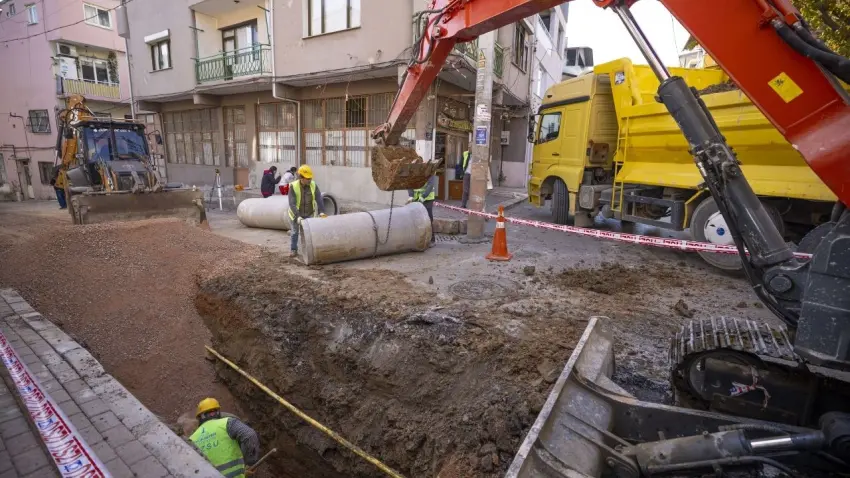 İzmir’in çevre altyapısında yeni yatırımlar: Körfez’den 1,5 milyon ton çamur çıkarıldı - Fotoğraf 2