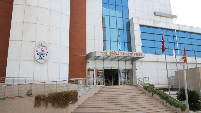 Çiğli Belediyesi araç filosunu güçlendiriyor: 57 yeni araç ve iş makinesi alınıyor haberinin görseli