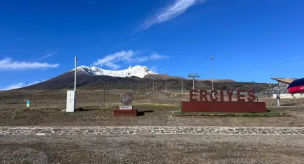 Erciyes Dağı'nda korkutan kaza: 2 turist şeytan deresine düştü 