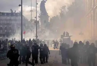 Fransa’da dört kentte iki günlük sokağa çıkma yasağı