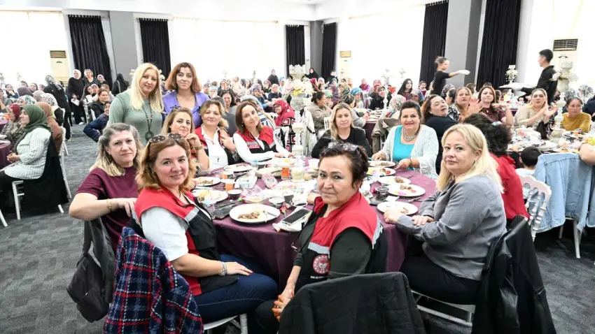 Menemen’de 15 Ekim Dünya Kadın Çiftçiler Günü kutlandı - Fotoğraf 2
