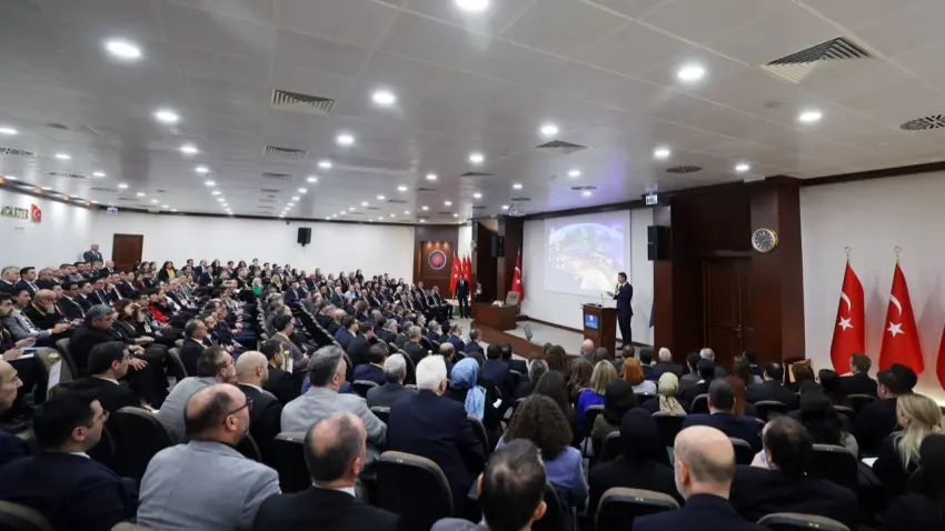 Bakan Bayraktar’dan enerji güvenliği sunumu - Fotoğraf 1