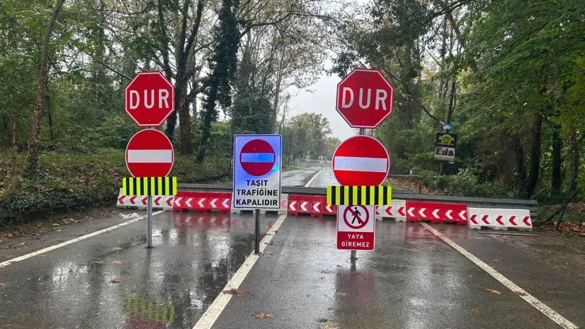 Sapanca’da selin vurduğu köprüye alternatif güzergah açıldı - Fotoğraf 2
