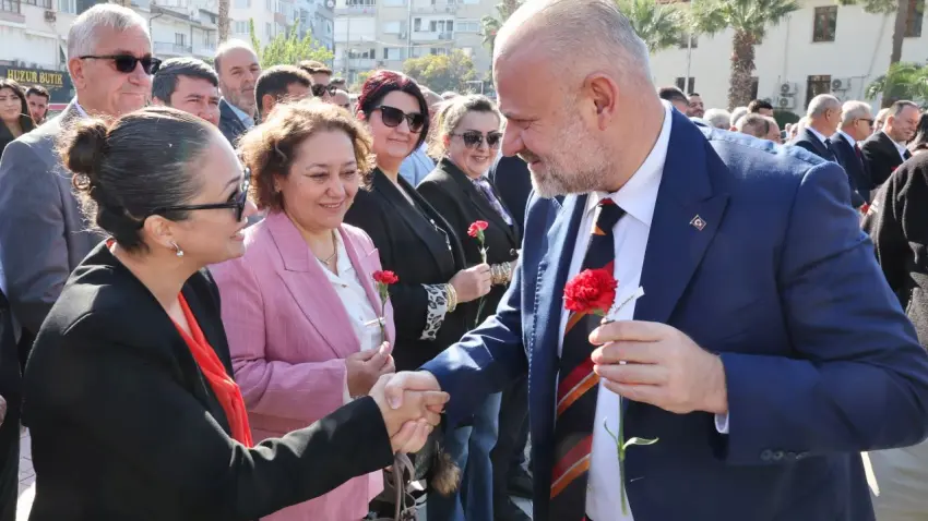 Menemen’de Muhtarlar Günü kutlandı: Muhtarlarımız yol arkadaşlarımız - Fotoğraf 2
