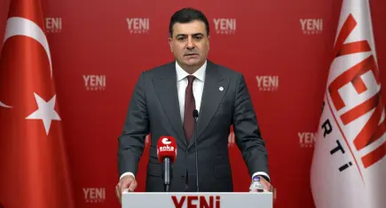 Yeni Partili Zeynel Emre: Bizi suni gündemlerle meşgul etmeye çalışıyorlar