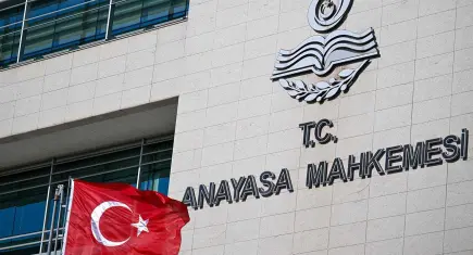Anayasa Mahkemesi YENİ Parti için toplanıyor: İsim veto yiyebilir, sicilden silinebilir