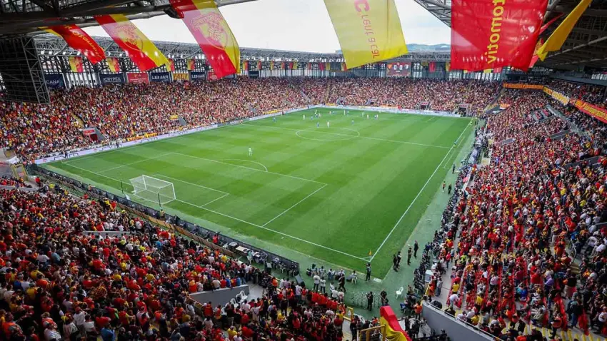 Göztepe, 35 gün sonra taraftarıyla buluşuyor haberinin görseli