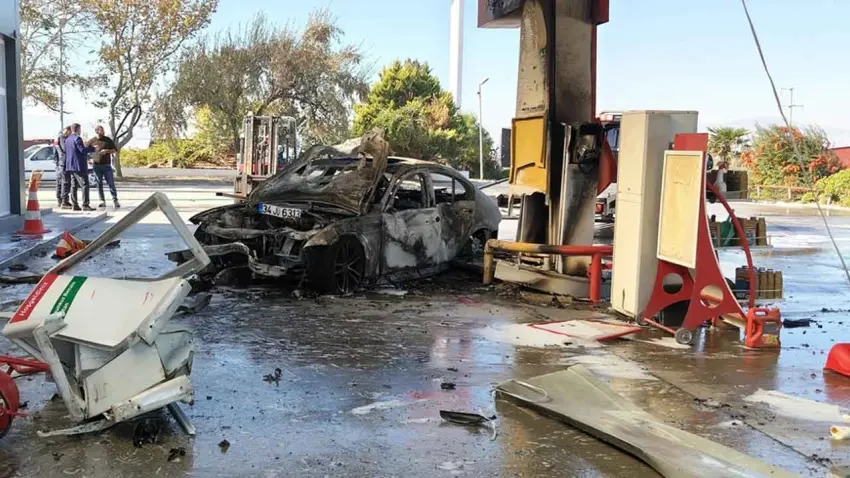 İzmir’de akaryakıt istasyonunda korkutan yangın: 2 yaralı haberinin görseli