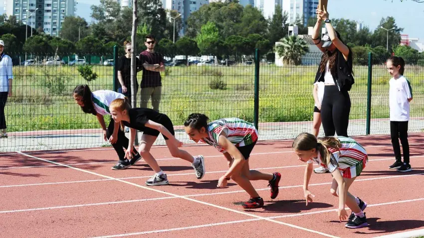 Karşıyaka’da Cumhuriyet coşkusu atletizm pistine taşınacak haberinin görseli