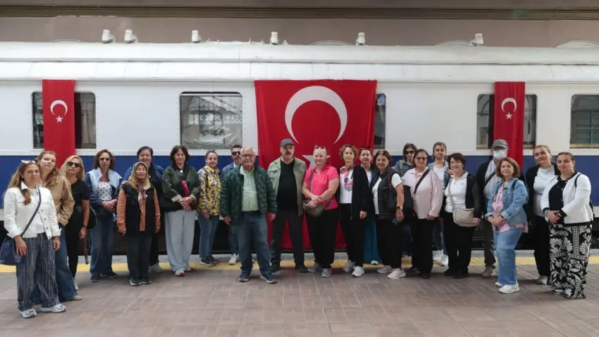 Kültürel Miras Gezileri İzmirlileri tarih yolculuğuna çıkarıyor! haberinin görseli