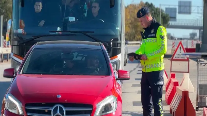 Malkara’da denetim noktalarını WhatsApp'tan ifşa eden gruba operasyon haberinin görseli