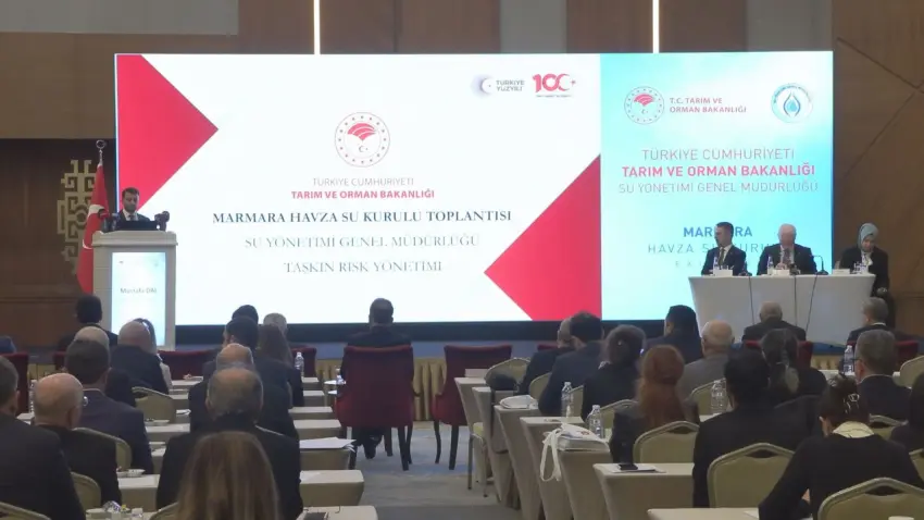 İstanbul Valisi Davut Gül'den sel açıklaması: Marmara için bir milat olması lazım - Fotoğraf 1