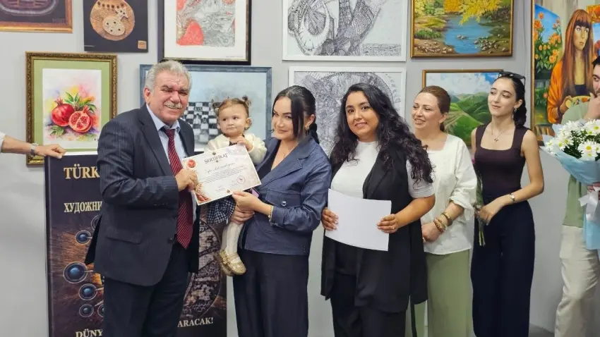 İzmirli sanatçılar Bakü’de Türk dünyasını sanatla buluşturdu - Fotoğraf 2
