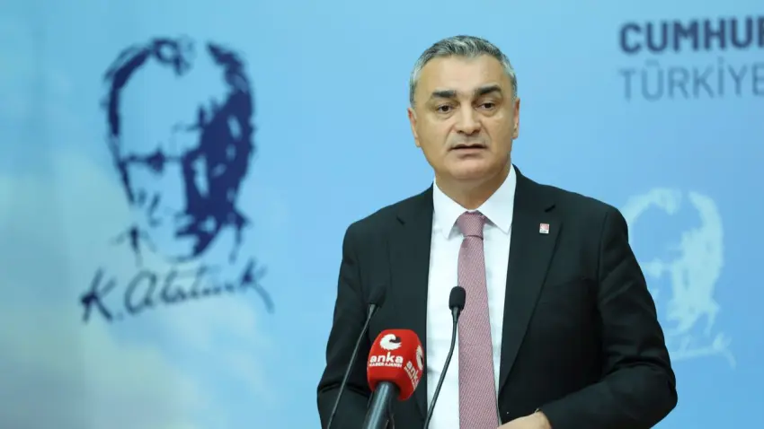 CHP Sözcüsü Müslim Sarı: 3 isim için kesin ihraç süreci başlatıldı haberinin görseli