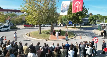 Cumhuriyet aydını Ahmet Taner Kışlalı, Güzelbahçe’de anıldı