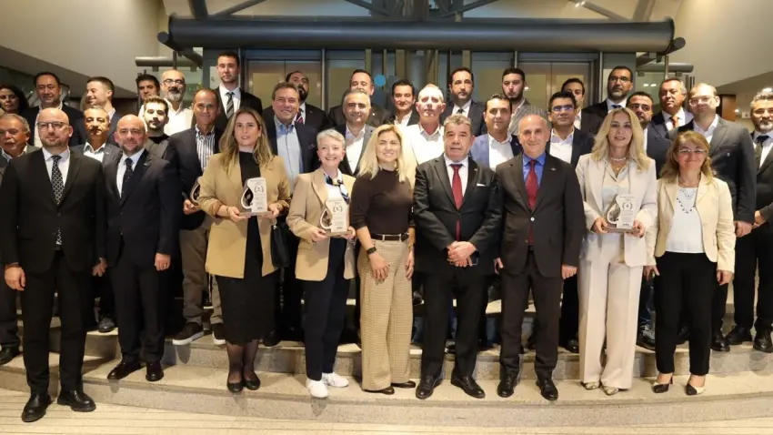 EMKOÜİB’den ihracat şampiyonlarına ödül töreni! haberinin görseli
