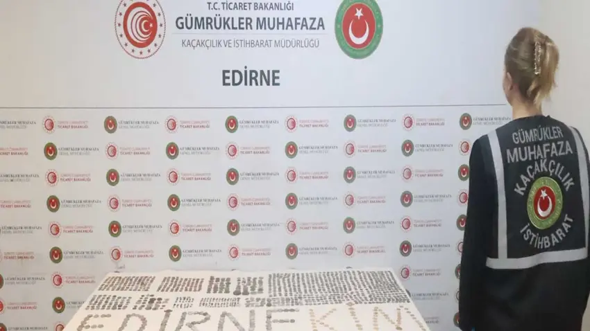 Gümrük muhafaza ekiplerinden dev operasyon:7 bin tarihi eser ele geçirildi haberinin görseli