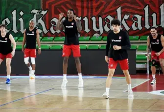 Karşıyaka’da yeni sezon heyecanı: Başantrenör Markovic ve Kaptan Gültekin’den iddialı açıklamalar!