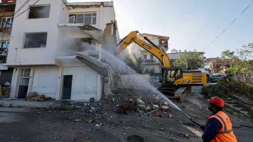 Buca Onat Tüneli Projesi’nde çalışmalar sürüyor: 26 yapı yıkıldı - Fotoğraf 1
