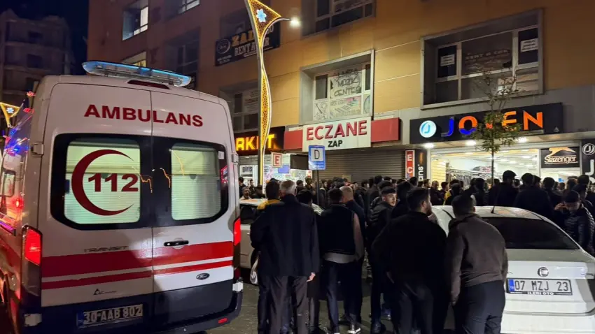 Yüksekova’da silahlı saldırı: 3 kişi yaralandı haberinin görseli