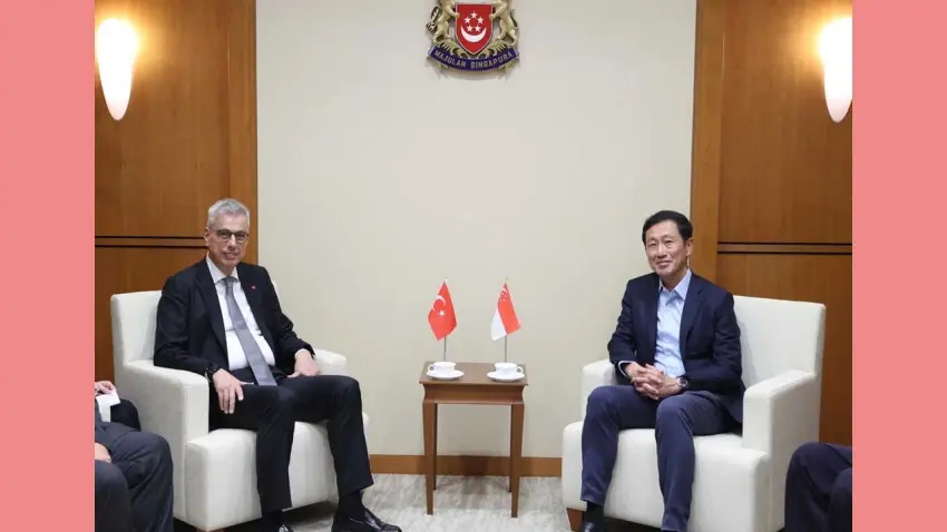 Bakan Memişoğlu Singapur'da temaslarda bulundu: 'Üreten Sağlık' modeli anlatıldı haberinin görseli
