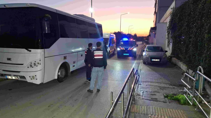 Çukurova Belediyesi soruşturmasında 49 şüpheli adliyeye sevk edildi haberinin görseli