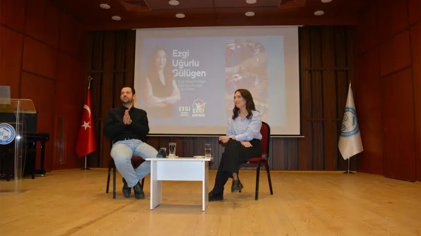Ege Üniversitesi’nde sanat yönetimi söyleşisi haberinin görseli