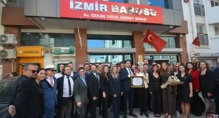 İzmir Barosu’nda Serhat Sökmen dönemi resmen başladı