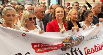 Kemeraltı Festivali kapılarını açtı… Başkan Mutlu’dan mesaj: En büyük hazinemiz