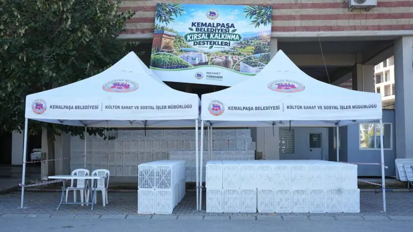 Kemalpaşa’da 656 çiftçiye zeytin kasası desteği - Fotoğraf 1