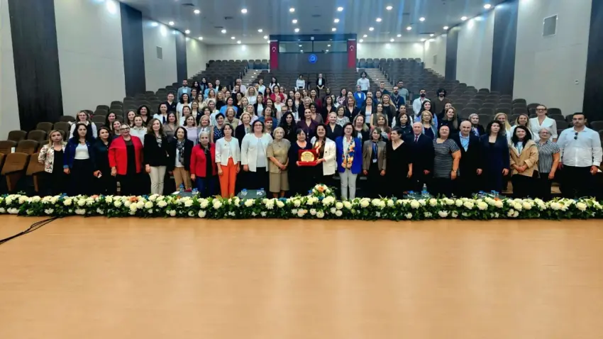 Ege Üniversitesi’nde 49 yıllık meslek hayatına veda - Fotoğraf 1