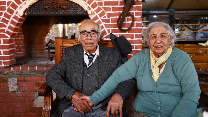 100 yaşındaki İbrahim Koçak’tan gençlere mesaj: Cumhuriyet’e ve laikliğe sahip çıkın - Fotoğraf 2