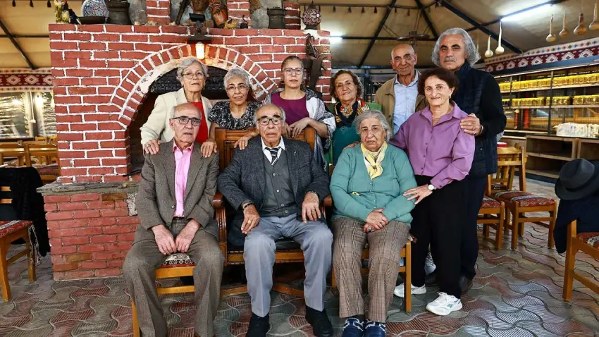 100 yaşındaki İbrahim Koçak’tan gençlere mesaj: Cumhuriyet’e ve laikliğe sahip çıkın - Fotoğraf 1