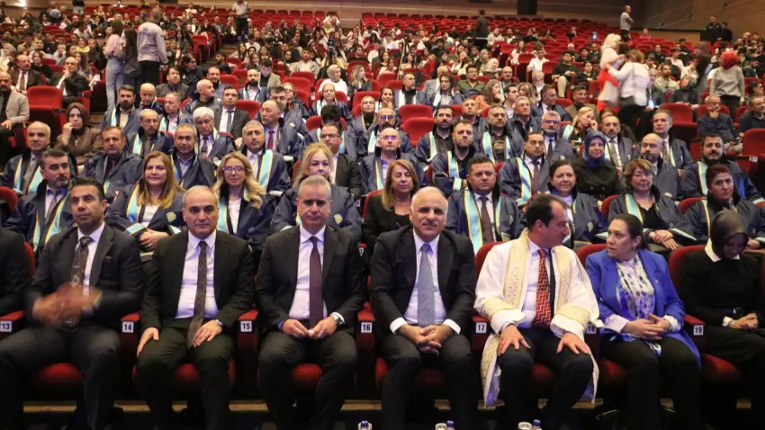 AK Partili Yalçın: Barış ve huzur olduğunda en fazla Diyarbakır kazanıyor - Fotoğraf 1